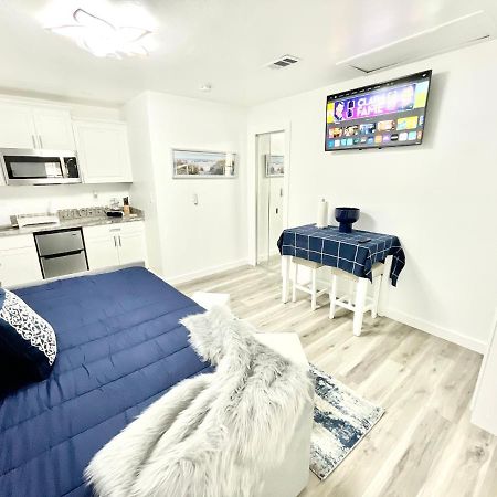 Adorable Studio In Downtown Cape Coral Near Beach! Exterior photo