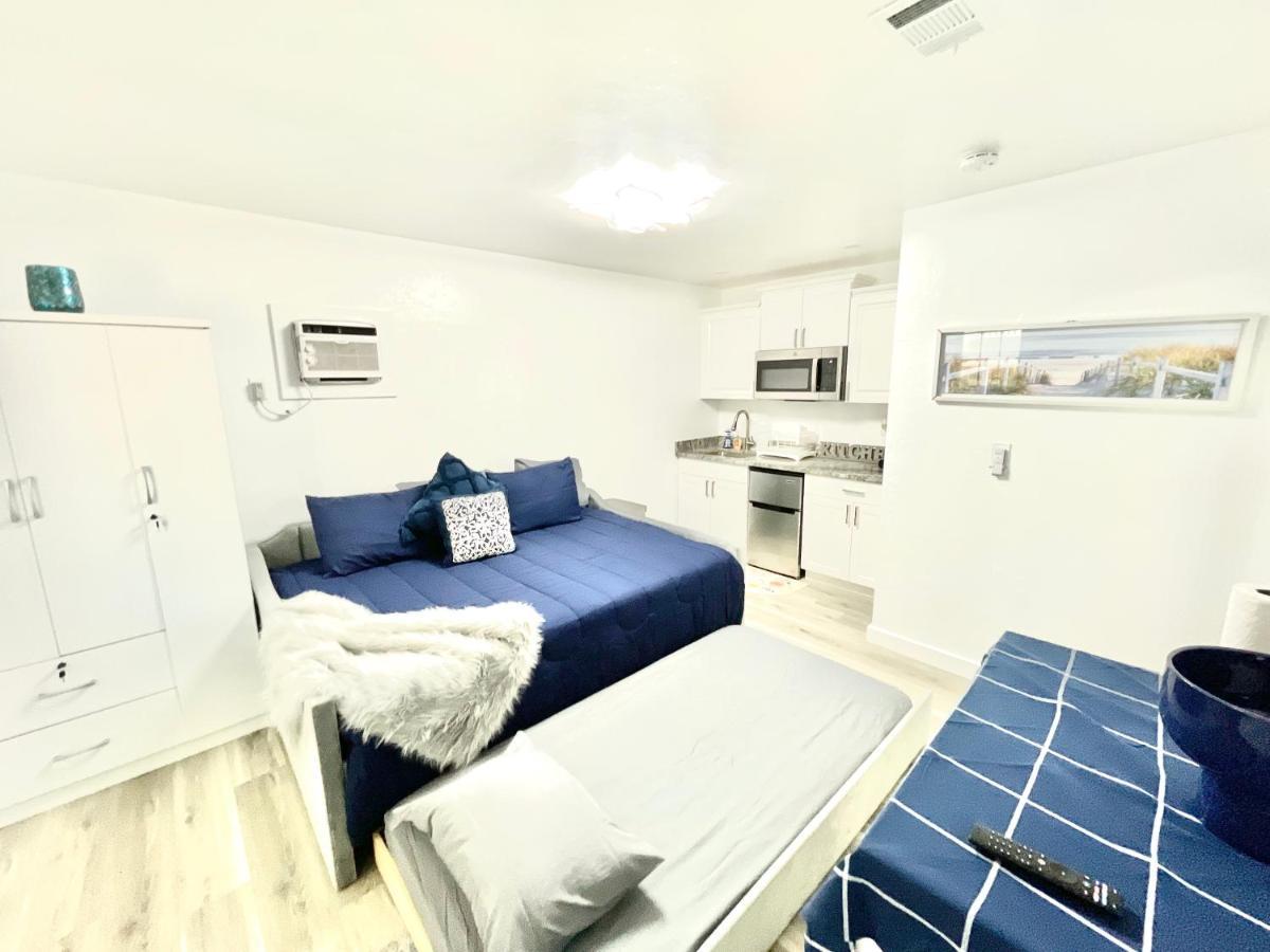 Adorable Studio In Downtown Cape Coral Near Beach! Exterior photo